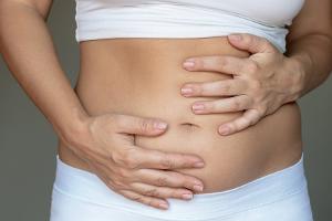Ständig Blähbauch bei Hitze? Das kann helfen