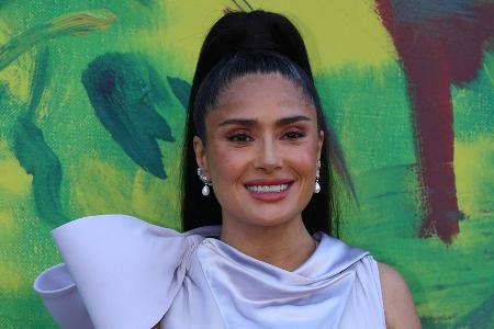 Süßes Foto mit Baby: Schauspielerin Salma Hayek ist Stiefoma geworden