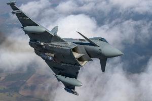 Ein "Eurofighter Typhoon" der italienischen Luftwaffe holte die Drohne vom Himmel. (Archivbild)