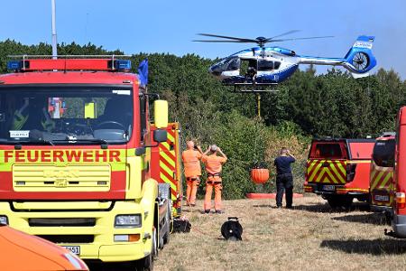 Wann der Einsatz im Hürtgenwald beendet werden kann, ist noch unklar.