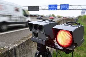 Blitzer sollen Raser bremsen - die Speedweek hatte damit wohl bedingt Erfolg. (Archivbild)