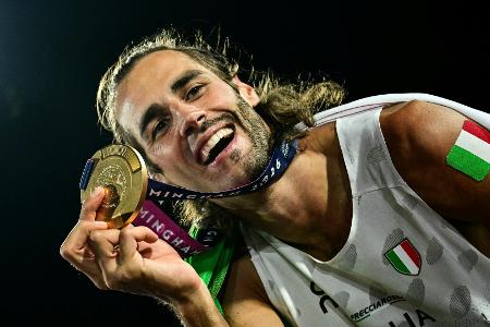 Gold für Tochter Camilla: Tamberis emotionaler Triple-Abend