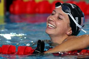 Olympiasiegerin Douglass mit Weltrekord über 50 m Freistil