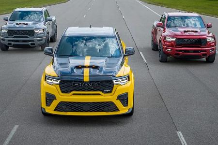 von links: Ram 1500 Rumble Bee, Ram 1500 Rumble Bee SRT, Ram 1500 Rumble Bee 392