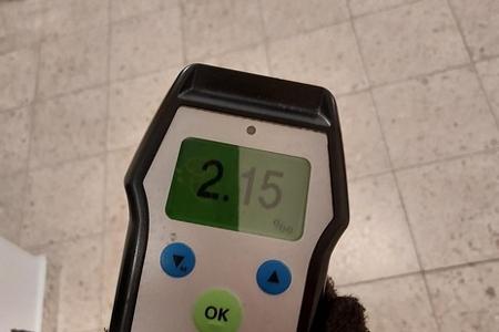 Alkoholisierter Mann 