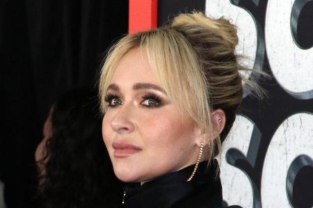 Von David Arquette bis Selma Blair: Stars trauern um Hayden Panettiere