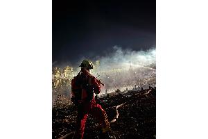 Einsatzkleidung angepasst: Feuerwehr Arnsberg beschafft leichte Ausrüstung für Wald- und Vegetationsbrände