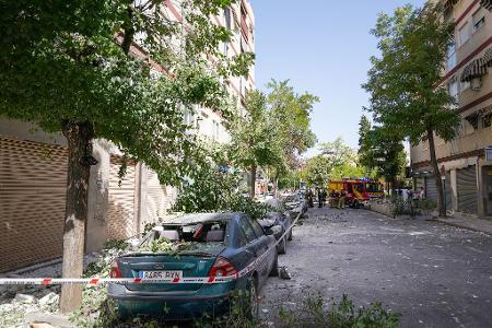 In Granada gab es bei einem weiteren mittelschweren Erdbeben vor allem Schäden durch herabfallende Fassaden- und Dachtrümmer. 