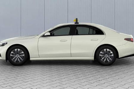 Mercedes E-Klasse Taxi-Umbau von INTAX