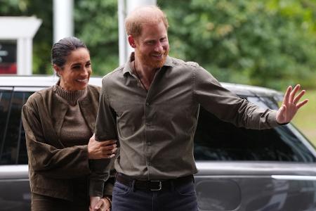 Bald wieder in Großbritannien: Harry und Meghan. (Archivbild)