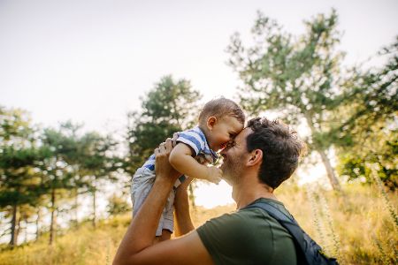 Mehr Zeit fürs Baby, weniger Risiko für Depressionen