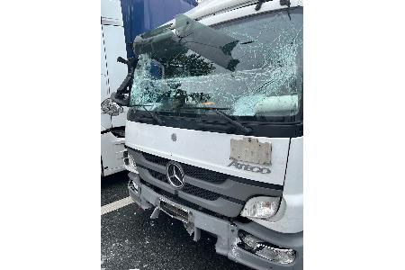 Beschädigungen am Lkw