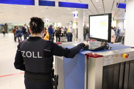 Zöllnerinnen und Zöllner werden am Sonntag in Leipzig Einblicke in Arbeit gewähren.