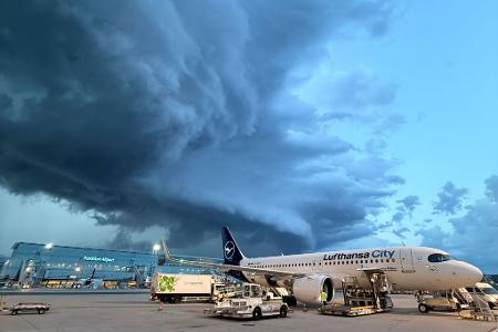 Auch in Hessen braute sich schon am Abend ein Gewitter zusammen.