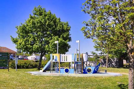 Mittersheim Spielplatz, Lothringen, Frankreich, Stellplatz, Metz, Nancy