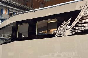 Die E-Wohnmobilstudie baut mit einem Leichtbau-Interieur von Vöhringer auf der EVOLVE-Plattform von City Freighter auf. Die komplette Wohnmobilarchitektur wird elektrisch betrieben.
