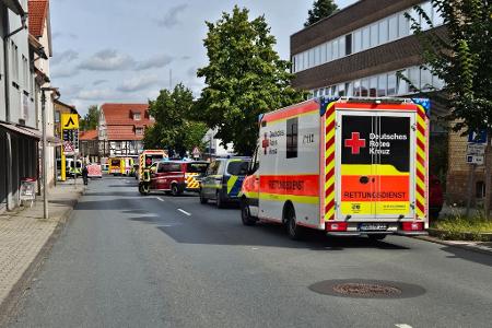 Nach ersten Ermittlungen der Polizei sind acht Passanten verletzt worden.