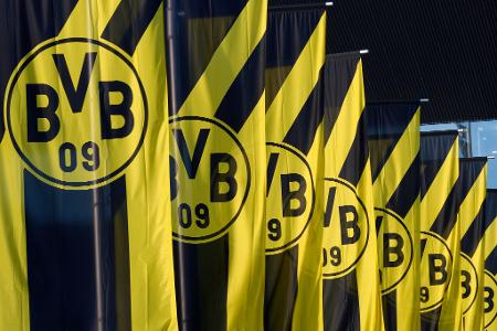 Schwarz-gelbe Fahnen, so weit das Auge reicht: Im laufenden Geschäftsjahr rechnet das BVB-Management mit einer schwarzen Null oder einem Gewinn von bis zu zehn Millionen Euro.