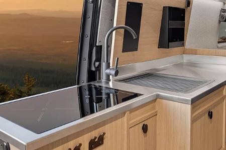 Dovra Rig X-710 Offroad-Campingbus 2027