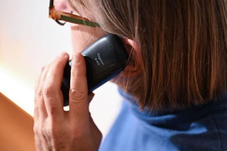 Die Strippe ist weg, Festnetz-Telefone lassen sich längst auch bequem kabellos durch die Wohnung tragen - und trotzdem sinkt das Interesse. (Symbolfoto) 