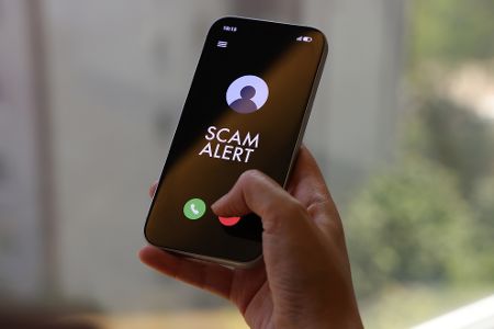 Scams am Telefon: Android schützt Dich mit diesen Mitteln