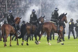 Ausschreitungen in Mannheim: 35 Polizisten verletzt