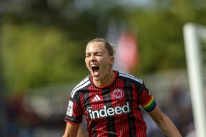 Frauenfußball: Wolfsburger Schützenfest und neue Freigang-Gala