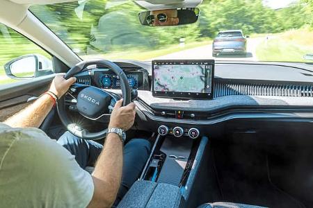 Skoda Superb PHEV, Cockpit