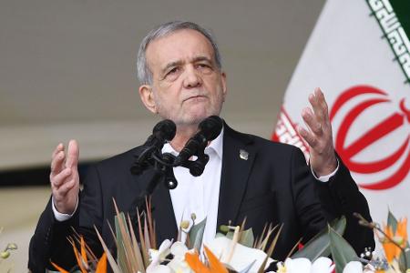 Der iranische Präsident Massud Peseschkian hat Schwierigkeiten in seinem Land eingeräumt. (Archivbild) 