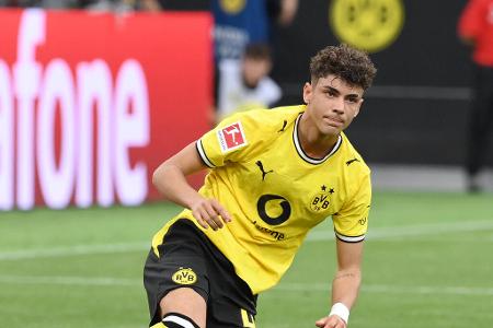 Samuele Inacio (bis 45.) - Note: 4,5 - Verpasste die erste Karetsas-Flanke nur knapp mit dem Kopf. Seine Aktionen im Kreativspiel wirkten danach meist überhastet. Brachte insgesamt wenig Mehrwert für die BVB-Offensive, zur Pause nahm ihn Kovac vom Feld.