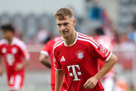 MITTELFELD: Joshua Kimmich - Note: 3,0 - Leitete den Angriff zum 1:0 mit seinem langen Ball ein und lieferte danach mit Standards zum Teil ebenfalls Gefahr. Konnte in der zweiten Halbzeit aber nicht durchgängig für Spielkontrolle sorgen. Defensiv sogar mit wackeligen Momenten.
