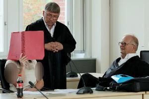 Die Angeklagte hat am 22. Verhandlungstag ausführlich zu den Vorwürfen Stellung genommen - und sie dabei zurückgewiesen. 