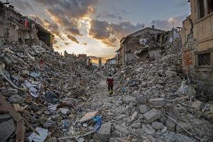Die Bilder der Zerstörung gingen damals um die Welt.