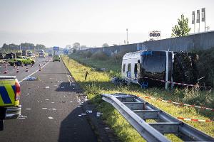 Zwei Schulklassen aus Schleswig-Holstein waren auf dem Weg nach Paris, als ihr Reisebus nahe Wezep verunglückte.