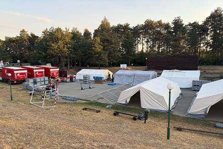 Aufbau des autarken Camps