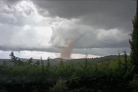 Der Tornado verwüstete Teile des Ortes.