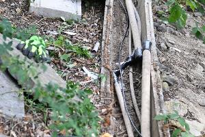 Die durchtrennten Kabel wurden am Sonntag entdeckt.