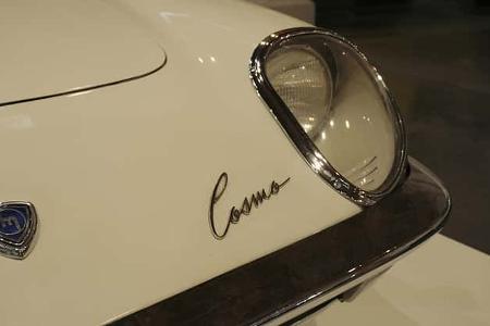 Mazda 110 S Cosmo