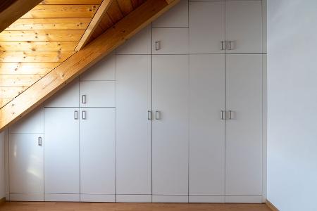 Mansarden-Schrank
