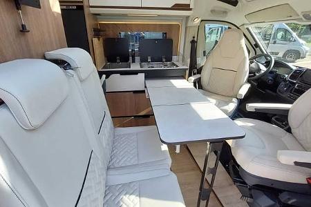 Dreamer D64, Campingbus, Innen