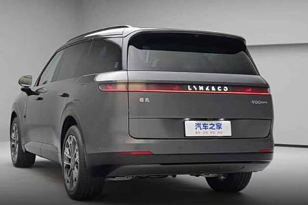 Lynk & Co 900 