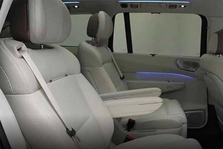 Lynk & Co 900 