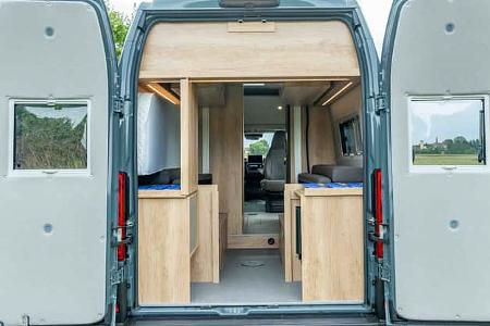 La Strada Avanti R, Reisemobil, La Strada, Heckstauraum Variante B