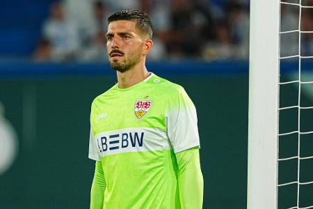 VfB Stuttgart - TOR: Fabian Bredlow - Note: 1,5 - Lieferte nach der langen Torwart-Diskussion beim VfB ein starkes Spiel und verhinderte, dass es eine komplette Blamage wurde. Zeigte gegen Diaz und Brown echte Glanztaten. In der Schlussphase auch gegen Pavlovic zur Stelle. Ihm konnte man wenig vorwerfen.