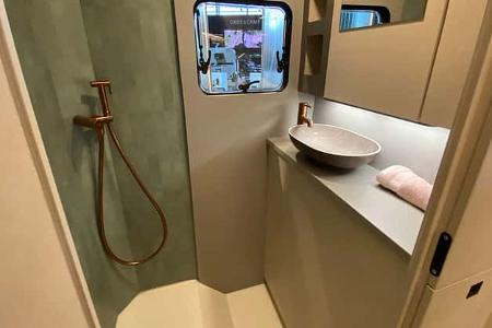 Dehtlefs C.Core Studie Caravan Salon Bad in Steinoptik
