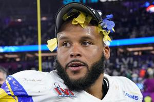 NFL: Los Angeles Rams locken Donald aus dem Ruhestand
