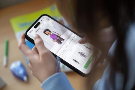 Die Spieleplattform Roblox ist auch bei Kindern und Jugendlichen beliebt. (Archivbild) 
