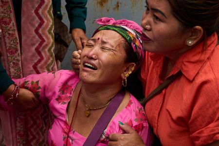 Nach der Flutkatastrophe herrschen in Nepal Trauer und Verzweiflung. 