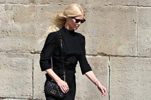Abschied in Paris: Claudia Schiffer trauert um Mathilde Favier