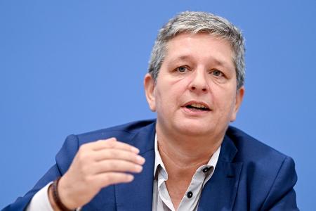 Die Präsidentin des Bundesamtes für Sicherheit in der Informationstechnik (BSI) sagt. die Sicherheit im Bereich KI müsse nachhaltig gestärt werden. (Archivfoto)